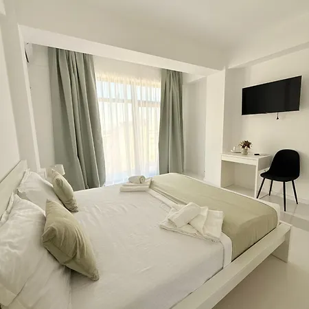 Aparthotel Amira 4*