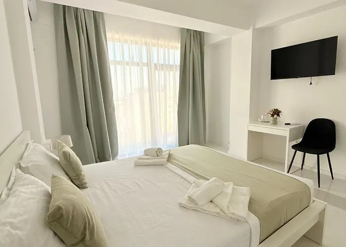 Aparthotel Amira 4*